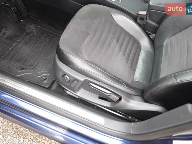 Синий Фольксваген Пассат, объемом двигателя 1.6 л и пробегом 248 тыс. км за 7800 $, фото 10 на Automoto.ua