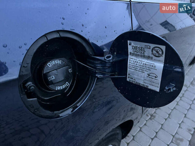 Синій Фольксваген Пассат, об'ємом двигуна 1.6 л та пробігом 274 тис. км за 12500 $, фото 25 на Automoto.ua