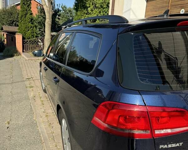 Синій Фольксваген Пассат, об'ємом двигуна 1.6 л та пробігом 240 тис. км за 9700 $, фото 7 на Automoto.ua