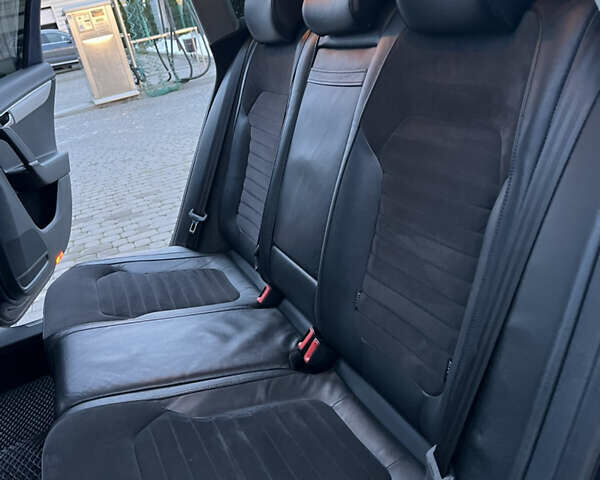 Синій Фольксваген Пассат, об'ємом двигуна 1.6 л та пробігом 274 тис. км за 12500 $, фото 41 на Automoto.ua