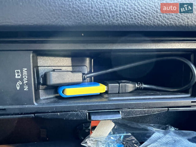 Синий Фольксваген Пассат, объемом двигателя 1.97 л и пробегом 239 тыс. км за 12100 $, фото 15 на Automoto.ua