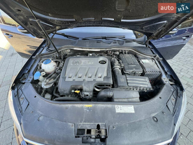 Синий Фольксваген Пассат, объемом двигателя 1.97 л и пробегом 239 тыс. км за 12100 $, фото 17 на Automoto.ua