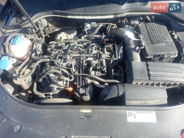 Синий Фольксваген Пассат, объемом двигателя 1.97 л и пробегом 302 тыс. км за 12200 $, фото 27 на Automoto.ua