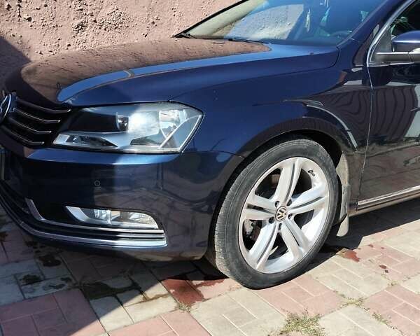 Синий Фольксваген Пассат, объемом двигателя 1.6 л и пробегом 253 тыс. км за 10500 $, фото 7 на Automoto.ua
