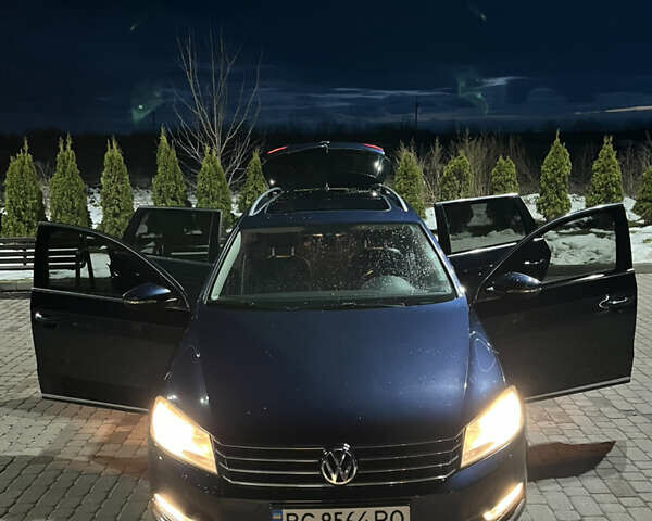 Синій Фольксваген Пассат, об'ємом двигуна 1.6 л та пробігом 274 тис. км за 12500 $, фото 79 на Automoto.ua