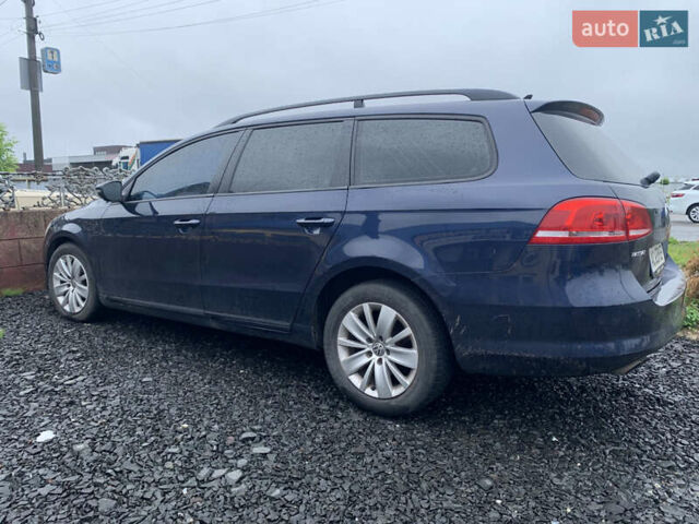 Синий Фольксваген Пассат, объемом двигателя 1.97 л и пробегом 320 тыс. км за 10200 $, фото 3 на Automoto.ua