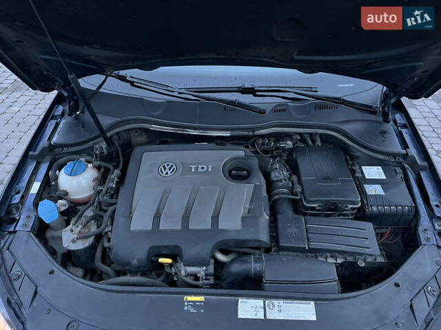 Синій Фольксваген Пассат, об'ємом двигуна 1.6 л та пробігом 274 тис. км за 12500 $, фото 24 на Automoto.ua