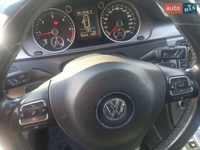 Синий Фольксваген Пассат, объемом двигателя 1.97 л и пробегом 302 тыс. км за 12200 $, фото 9 на Automoto.ua