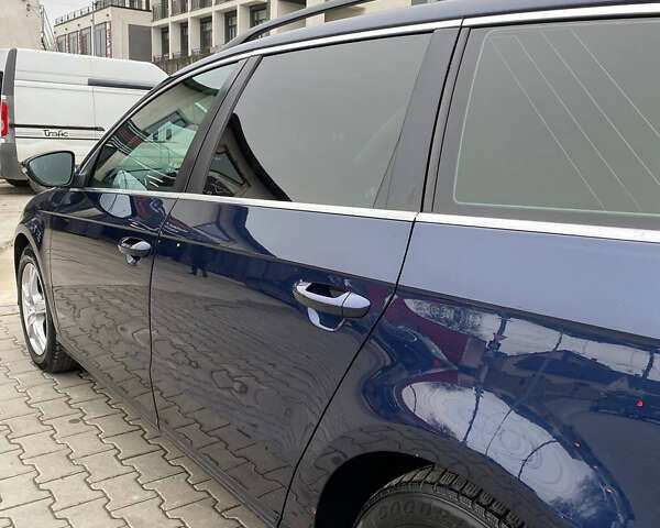 Синий Фольксваген Пассат, объемом двигателя 1.97 л и пробегом 288 тыс. км за 9800 $, фото 11 на Automoto.ua