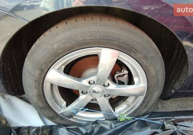 Синий Фольксваген Пассат, объемом двигателя 1.6 л и пробегом 220 тыс. км за 5800 $, фото 16 на Automoto.ua