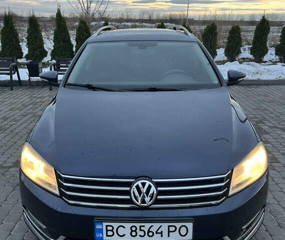 Синій Фольксваген Пассат, об'ємом двигуна 1.6 л та пробігом 274 тис. км за 12500 $, фото 1 на Automoto.ua