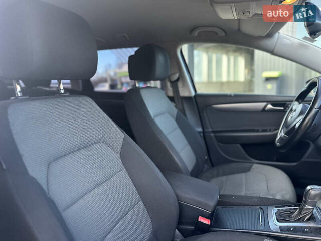 Синий Фольксваген Пассат, объемом двигателя 2 л и пробегом 272 тыс. км за 10350 $, фото 51 на Automoto.ua