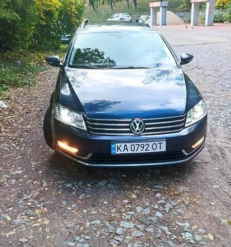 Синий Фольксваген Пассат, объемом двигателя 1.6 л и пробегом 233 тыс. км за 9500 $, фото 2 на Automoto.ua