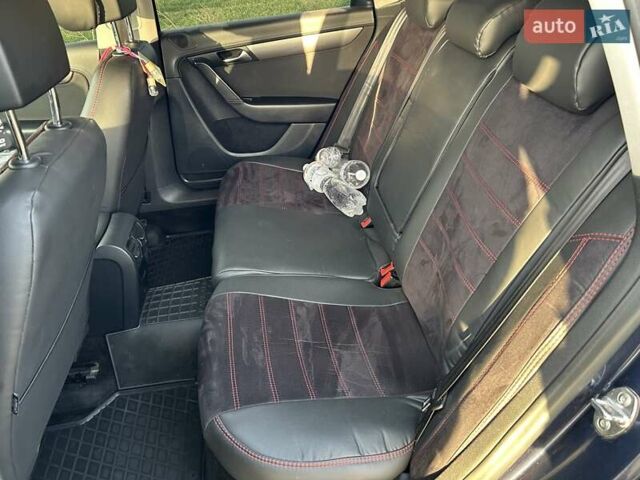 Синий Фольксваген Пассат, объемом двигателя 1.6 л и пробегом 277 тыс. км за 9950 $, фото 12 на Automoto.ua