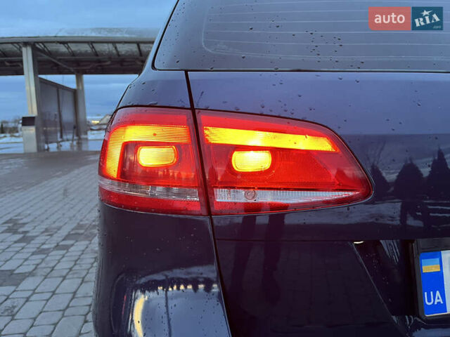 Синій Фольксваген Пассат, об'ємом двигуна 1.6 л та пробігом 274 тис. км за 12500 $, фото 17 на Automoto.ua