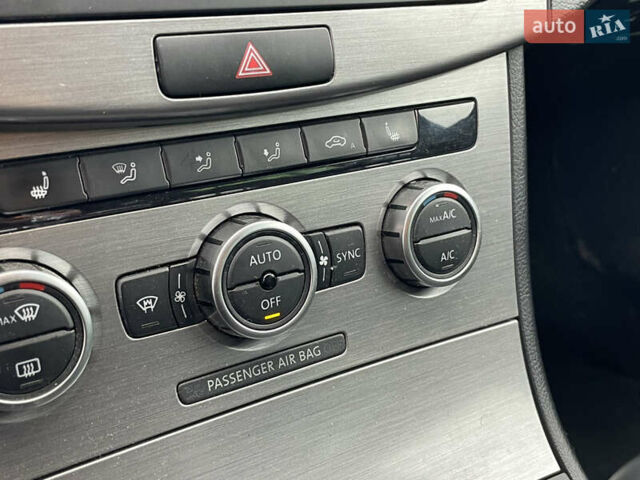 Синий Фольксваген Пассат, объемом двигателя 1.6 л и пробегом 233 тыс. км за 8850 $, фото 23 на Automoto.ua