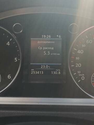 Синий Фольксваген Пассат, объемом двигателя 1.6 л и пробегом 253 тыс. км за 10500 $, фото 9 на Automoto.ua