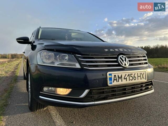 Синий Фольксваген Пассат, объемом двигателя 1.6 л и пробегом 277 тыс. км за 9950 $, фото 6 на Automoto.ua