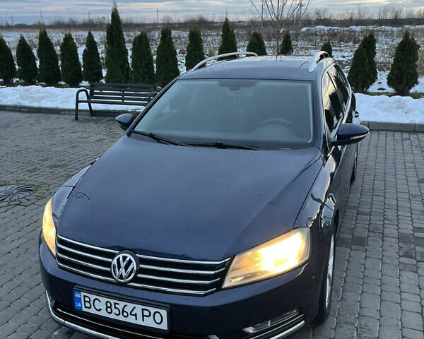 Синій Фольксваген Пассат, об'ємом двигуна 1.6 л та пробігом 274 тис. км за 12500 $, фото 12 на Automoto.ua
