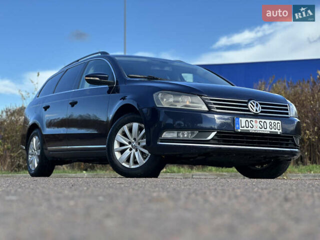 Синий Фольксваген Пассат, объемом двигателя 2 л и пробегом 272 тыс. км за 10350 $, фото 1 на Automoto.ua