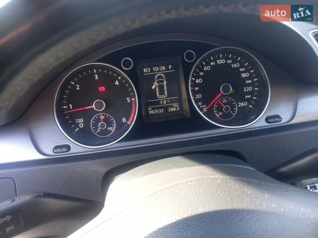 Синий Фольксваген Пассат, объемом двигателя 1.97 л и пробегом 302 тыс. км за 12200 $, фото 2 на Automoto.ua