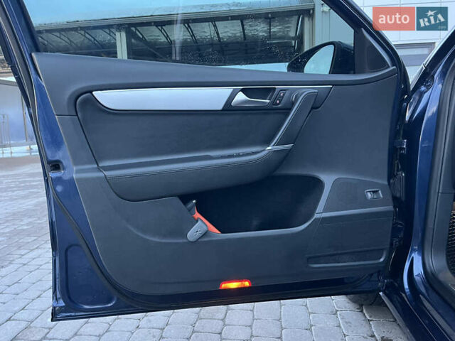 Синій Фольксваген Пассат, об'ємом двигуна 1.6 л та пробігом 274 тис. км за 12500 $, фото 26 на Automoto.ua