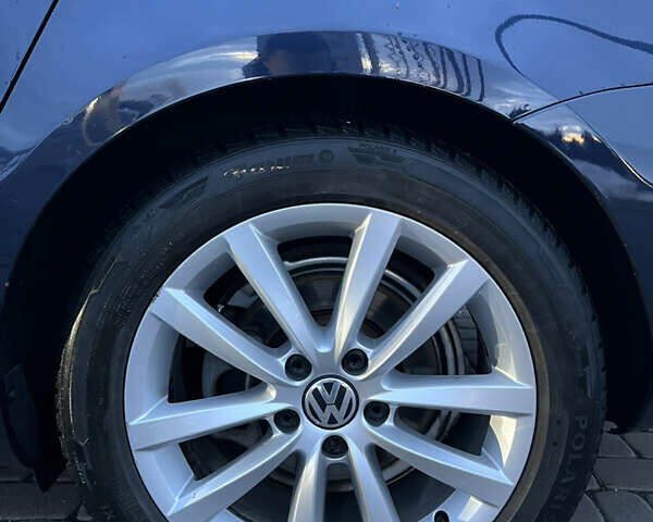 Синій Фольксваген Пассат, об'ємом двигуна 1.6 л та пробігом 274 тис. км за 12500 $, фото 71 на Automoto.ua