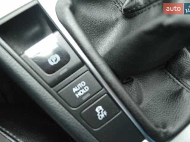 Синий Фольксваген Пассат, объемом двигателя 1.6 л и пробегом 248 тыс. км за 7800 $, фото 28 на Automoto.ua