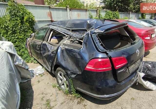 Синий Фольксваген Пассат, объемом двигателя 1.6 л и пробегом 220 тыс. км за 5800 $, фото 10 на Automoto.ua