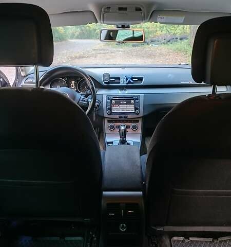 Синий Фольксваген Пассат, объемом двигателя 1.6 л и пробегом 233 тыс. км за 9500 $, фото 22 на Automoto.ua