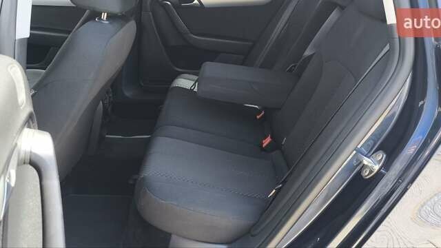 Синий Фольксваген Пассат, объемом двигателя 1.6 л и пробегом 279 тыс. км за 8700 $, фото 14 на Automoto.ua