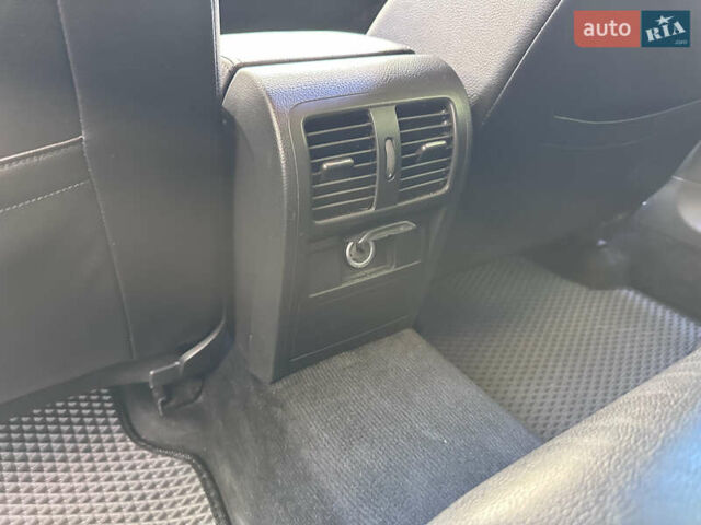 Синий Фольксваген Пассат, объемом двигателя 1.97 л и пробегом 269 тыс. км за 15200 $, фото 21 на Automoto.ua