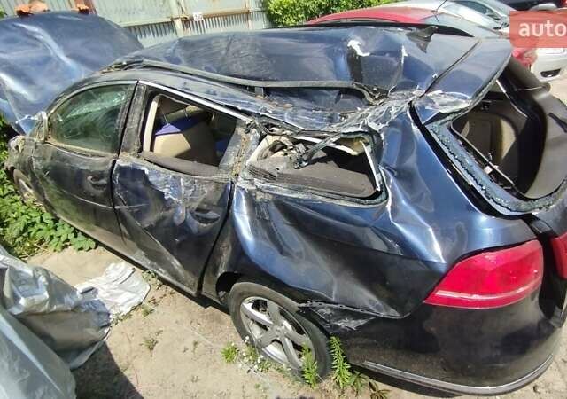 Синий Фольксваген Пассат, объемом двигателя 1.6 л и пробегом 220 тыс. км за 5800 $, фото 2 на Automoto.ua