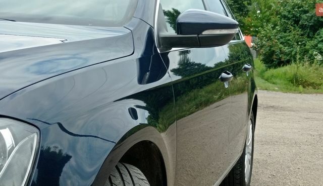 Синий Фольксваген Пассат, объемом двигателя 1.97 л и пробегом 220 тыс. км за 11200 $, фото 7 на Automoto.ua