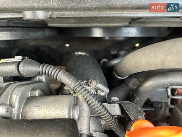 Синий Фольксваген Пассат, объемом двигателя 1.6 л и пробегом 277 тыс. км за 9950 $, фото 16 на Automoto.ua