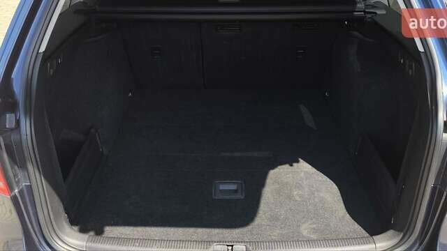 Синий Фольксваген Пассат, объемом двигателя 1.6 л и пробегом 279 тыс. км за 8700 $, фото 15 на Automoto.ua