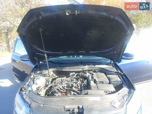 Синий Фольксваген Пассат, объемом двигателя 1.97 л и пробегом 302 тыс. км за 12200 $, фото 22 на Automoto.ua