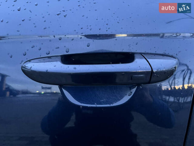 Синій Фольксваген Пассат, об'ємом двигуна 1.6 л та пробігом 274 тис. км за 12500 $, фото 19 на Automoto.ua