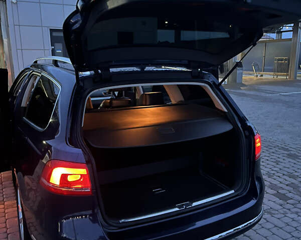 Синій Фольксваген Пассат, об'ємом двигуна 1.6 л та пробігом 274 тис. км за 12500 $, фото 89 на Automoto.ua