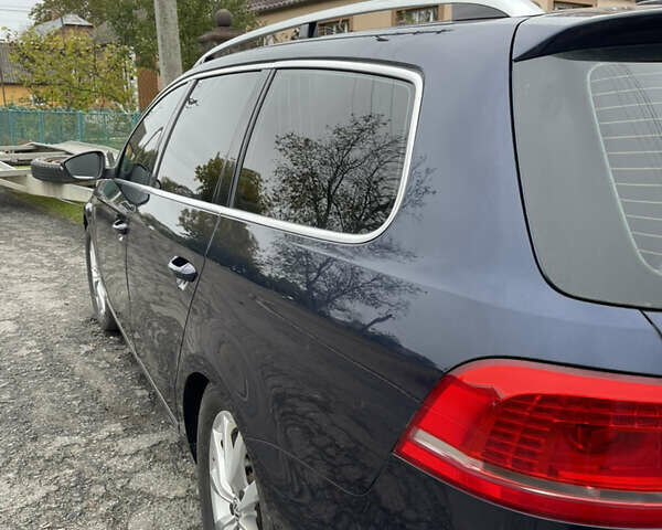 Синий Фольксваген Пассат, объемом двигателя 2 л и пробегом 330 тыс. км за 12300 $, фото 17 на Automoto.ua