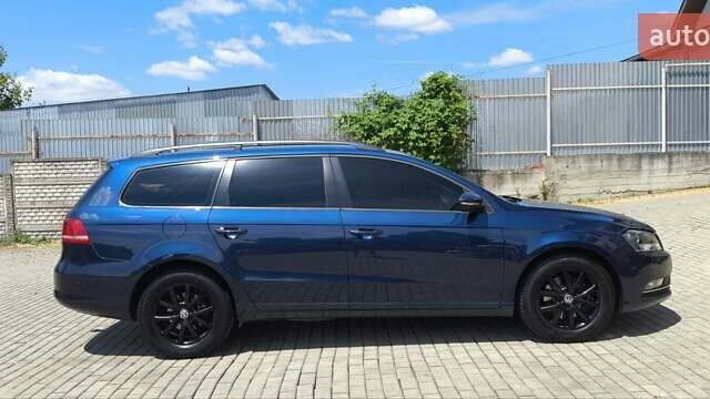 Синий Фольксваген Пассат, объемом двигателя 1.6 л и пробегом 279 тыс. км за 8700 $, фото 3 на Automoto.ua