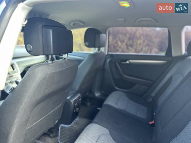 Синий Фольксваген Пассат, объемом двигателя 2 л и пробегом 272 тыс. км за 10350 $, фото 58 на Automoto.ua