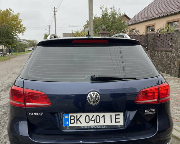 Синий Фольксваген Пассат, объемом двигателя 2 л и пробегом 330 тыс. км за 12300 $, фото 19 на Automoto.ua