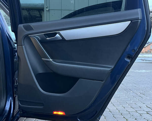 Синій Фольксваген Пассат, об'ємом двигуна 1.6 л та пробігом 274 тис. км за 12500 $, фото 29 на Automoto.ua