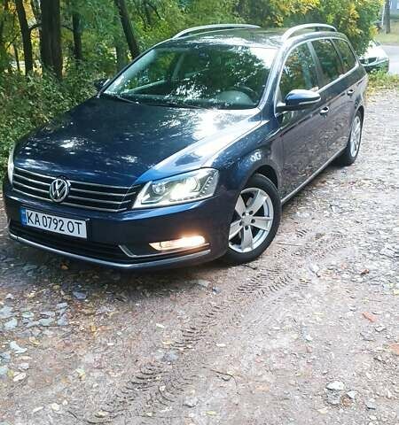 Синий Фольксваген Пассат, объемом двигателя 1.6 л и пробегом 233 тыс. км за 9500 $, фото 3 на Automoto.ua