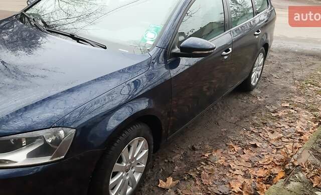 Синий Фольксваген Пассат, объемом двигателя 1.39 л и пробегом 208 тыс. км за 10700 $, фото 4 на Automoto.ua
