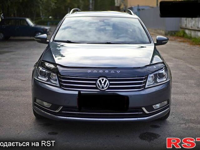 Синий Фольксваген Пассат, объемом двигателя 1.6 л и пробегом 230 тыс. км за 12000 $, фото 1 на Automoto.ua