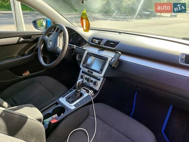 Синій Фольксваген Пассат, об'ємом двигуна 2 л та пробігом 217 тис. км за 11299 $, фото 5 на Automoto.ua