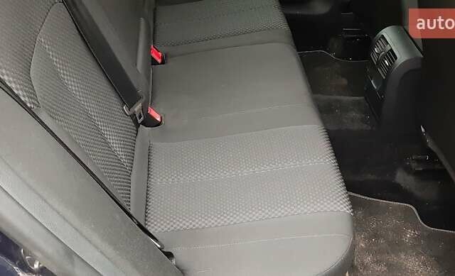 Синий Фольксваген Пассат, объемом двигателя 1.39 л и пробегом 208 тыс. км за 10700 $, фото 16 на Automoto.ua