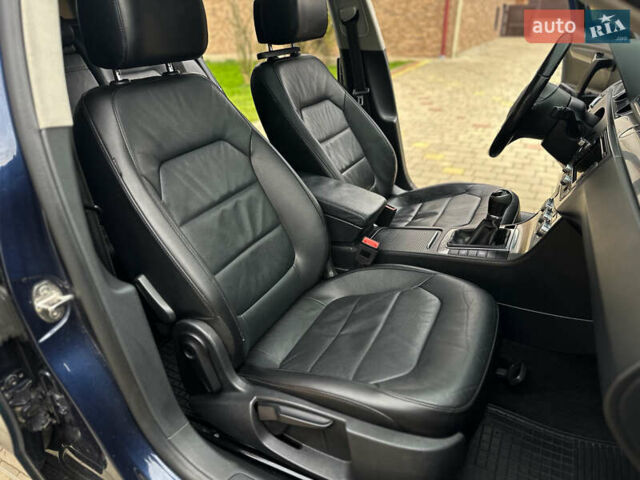 Синий Фольксваген Пассат, объемом двигателя 1.6 л и пробегом 227 тыс. км за 9500 $, фото 33 на Automoto.ua